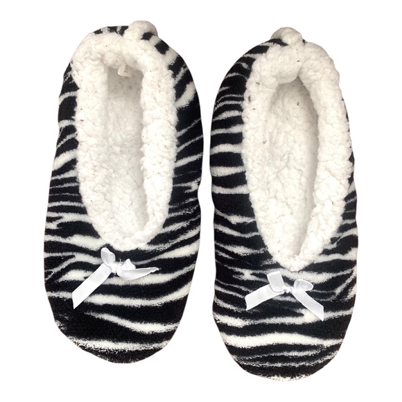 Chili Pepper Cozy Zebra Print Slippers Black & White Sz S/M - Picture 3 of 5